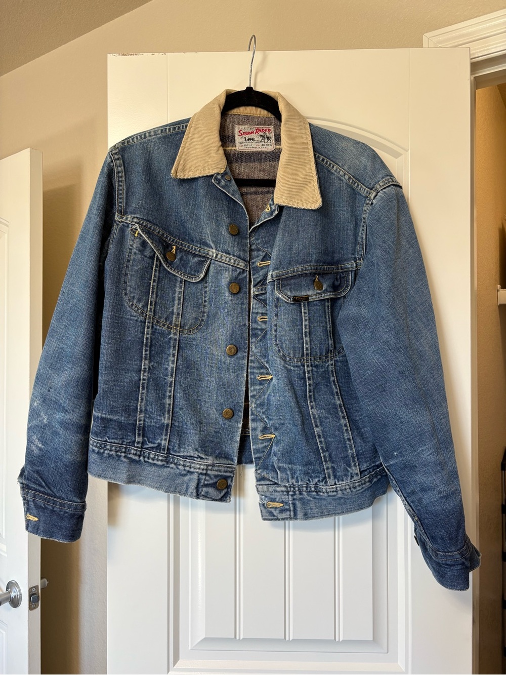 Vintage Lee Riders Worn In Blue Denim Jacket with Tan Corduroy Collar 40
